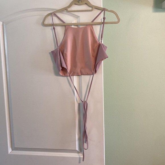 Tobi Backless Crop Top. - Picture 2 of 2